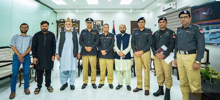 Alkhidmat Provides Lunch Boxes and Clean Water Bottles to Prisoners in Lahore Jail